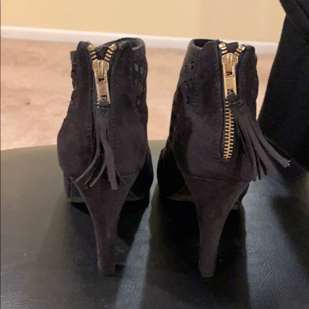 Booty heels - Picture 2 of 3